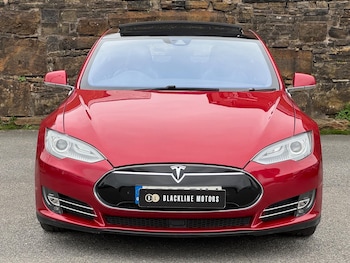 Used Tesla Model S 2015 for sale - 76161136: Photo 2