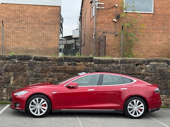 Used Tesla Model S 2015 for sale - 76161136: Photo 4