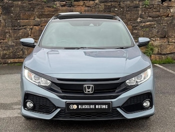 Used Honda Civic 2017 for sale - 76161118: Photo 2
