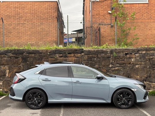 Used Honda Civic 2017 for sale - 76161118: Photo 8