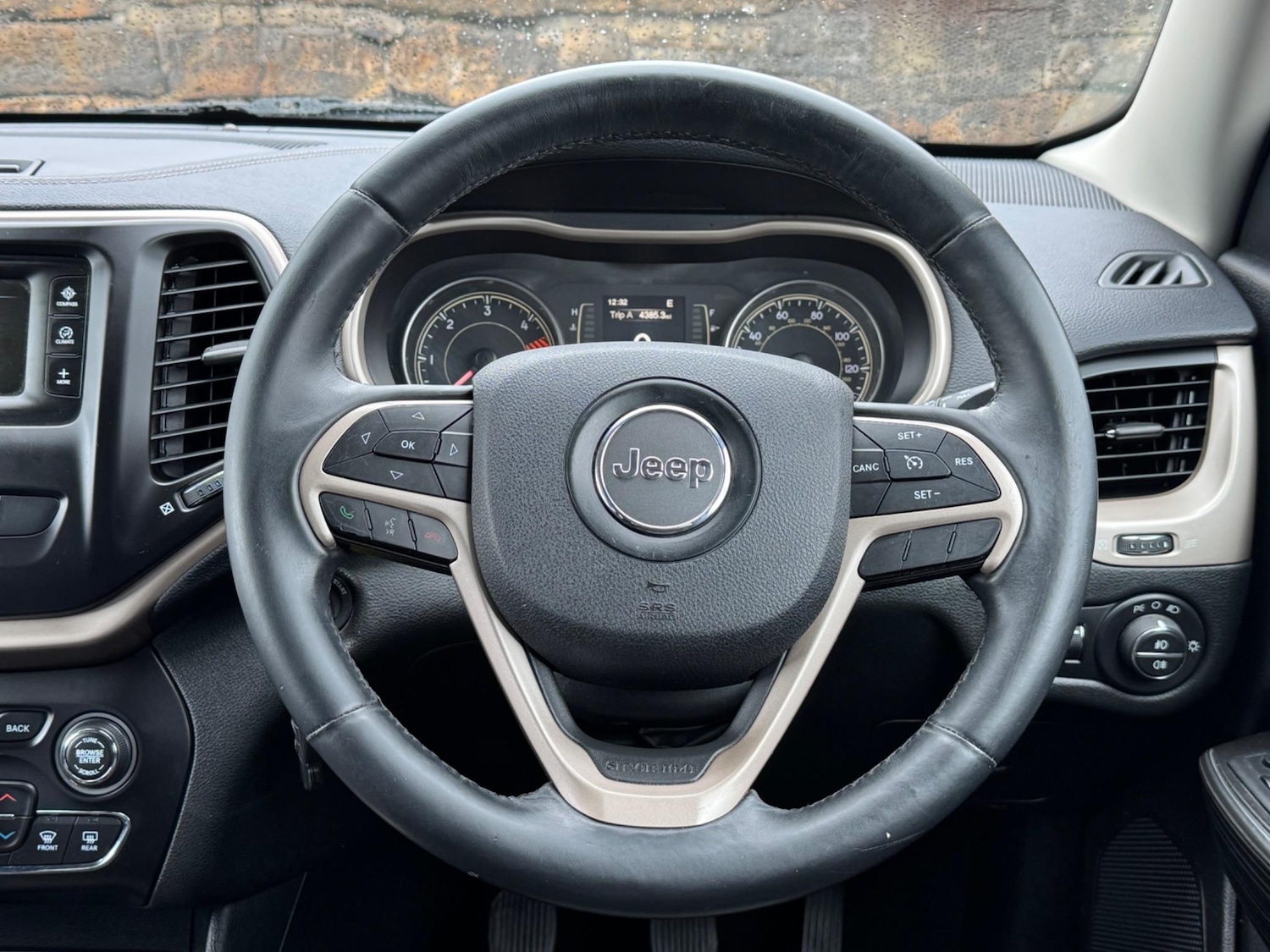 Used Jeep Cherokee 2015 for sale - 76161056: Photo 23