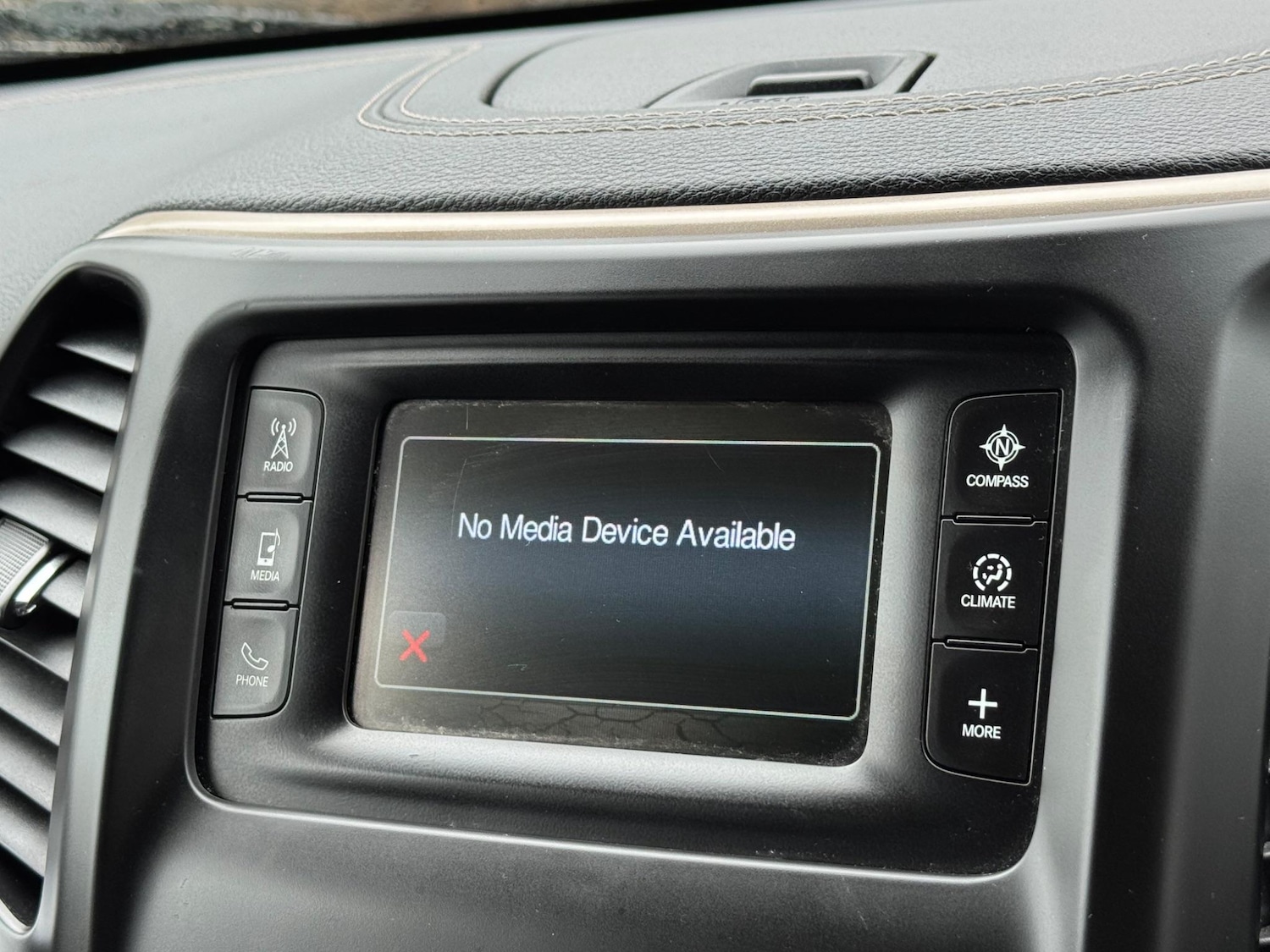 Used Jeep Cherokee 2015 for sale - 76161056: Photo 34