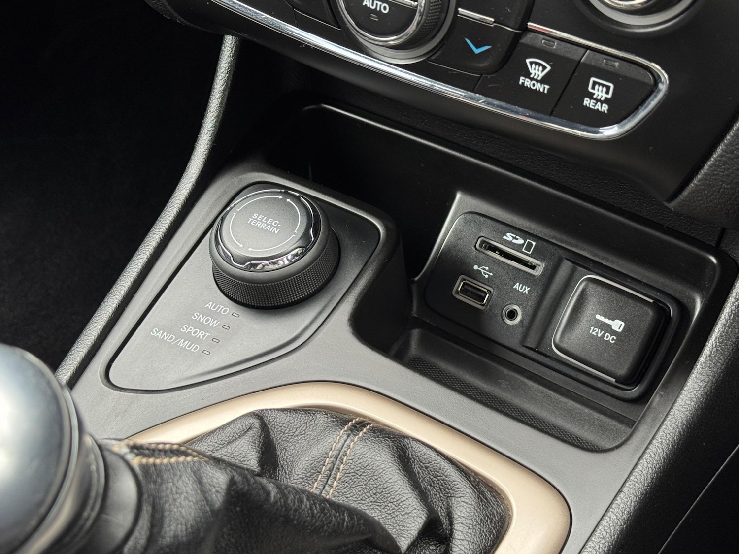 Used Jeep Cherokee 2015 for sale - 76161056: Photo 38