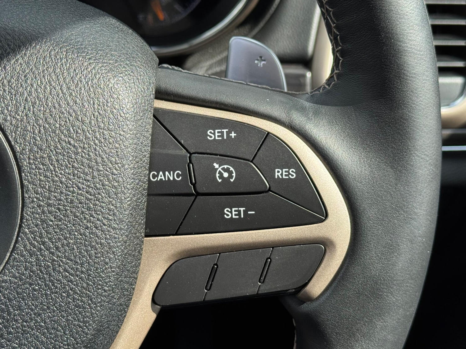 Used Jeep Grand Cherokee 2014 for sale - 76161116: Photo 28