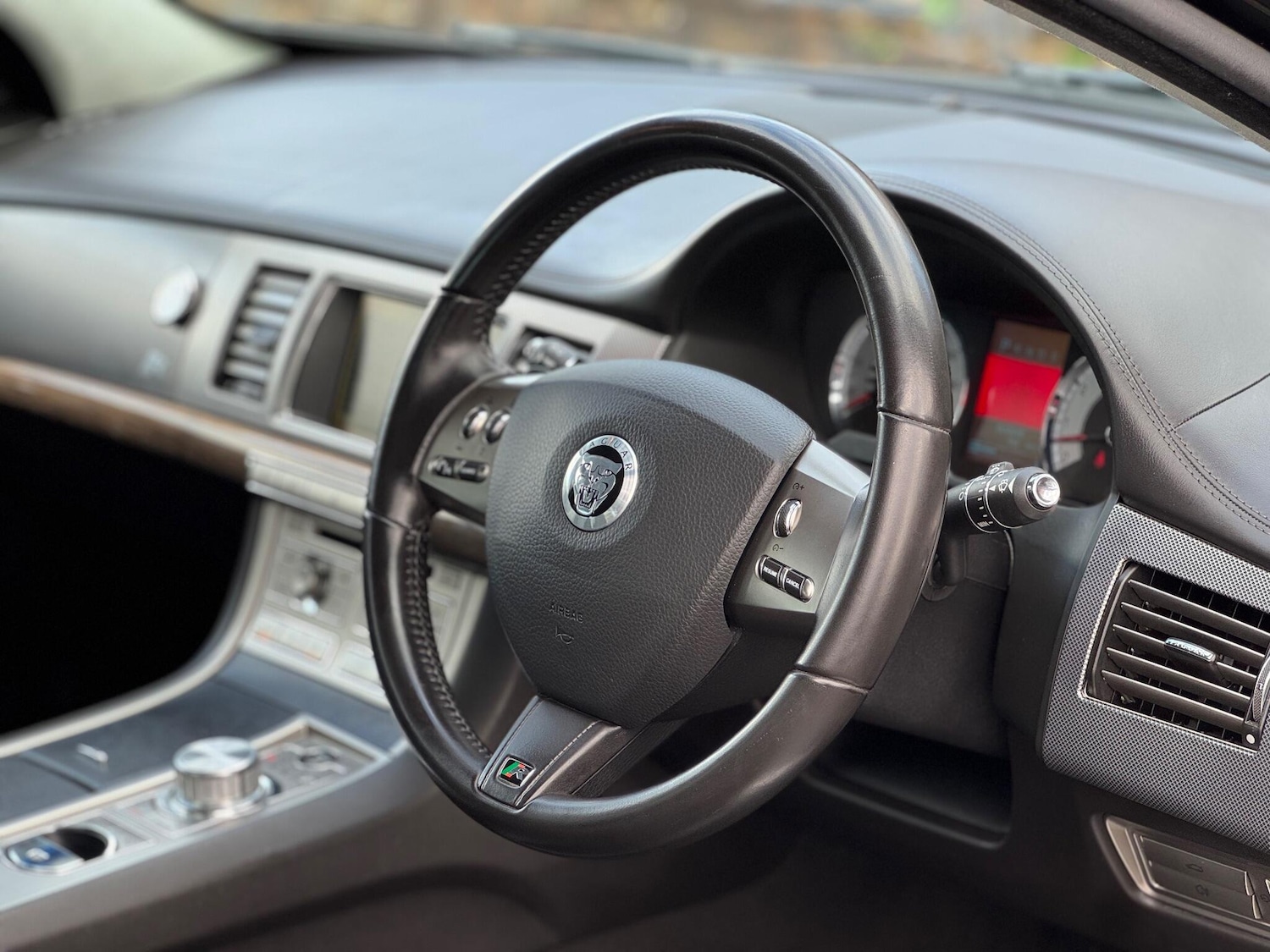 Used Jaguar XF 2010 for sale - 76161053: Photo 12