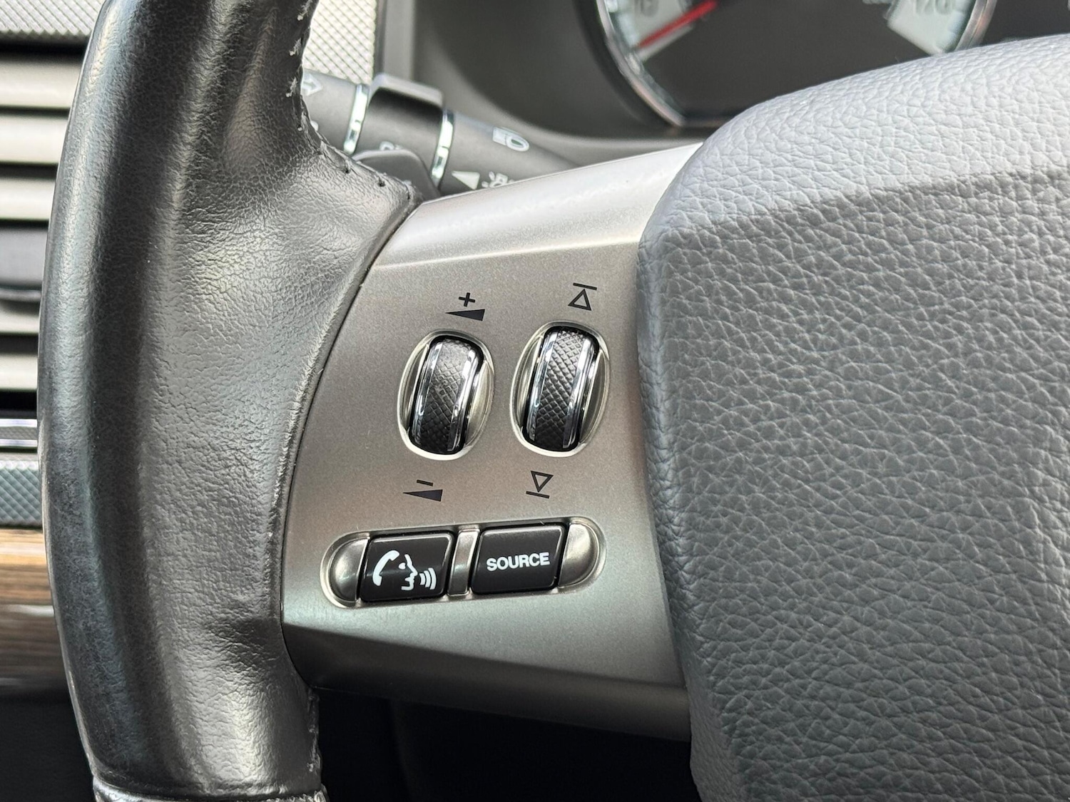 Used Jaguar XF 2010 for sale - 76161053: Photo 27