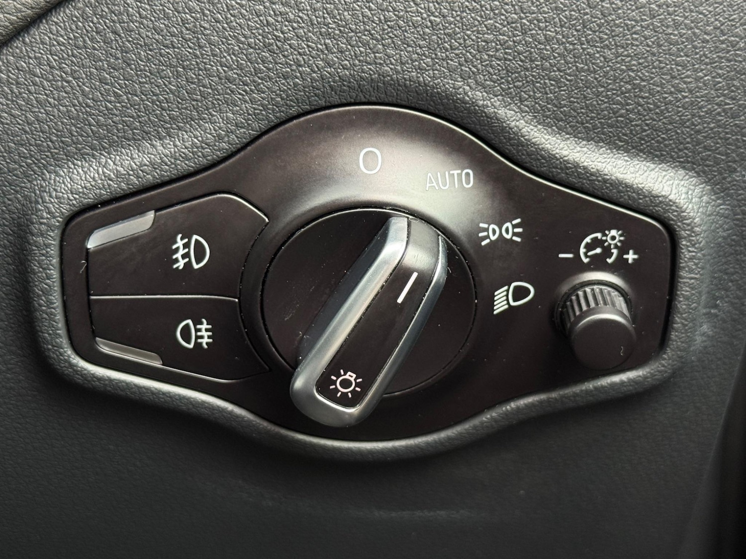 Used Audi SQ5 2015 for sale - 76161051: Photo 51