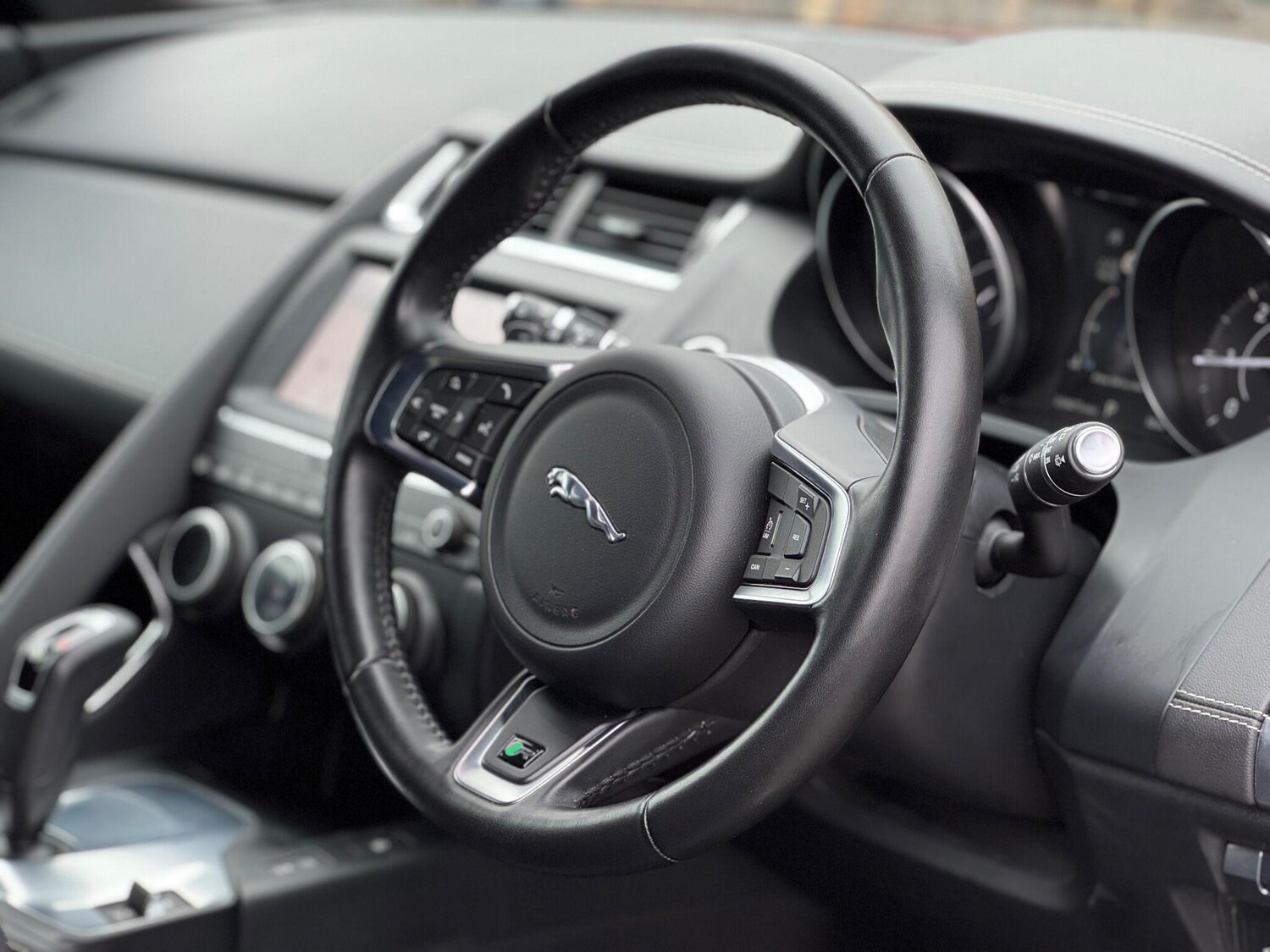 Used Jaguar E-Pace 2019 for sale - 76161060: Photo 12