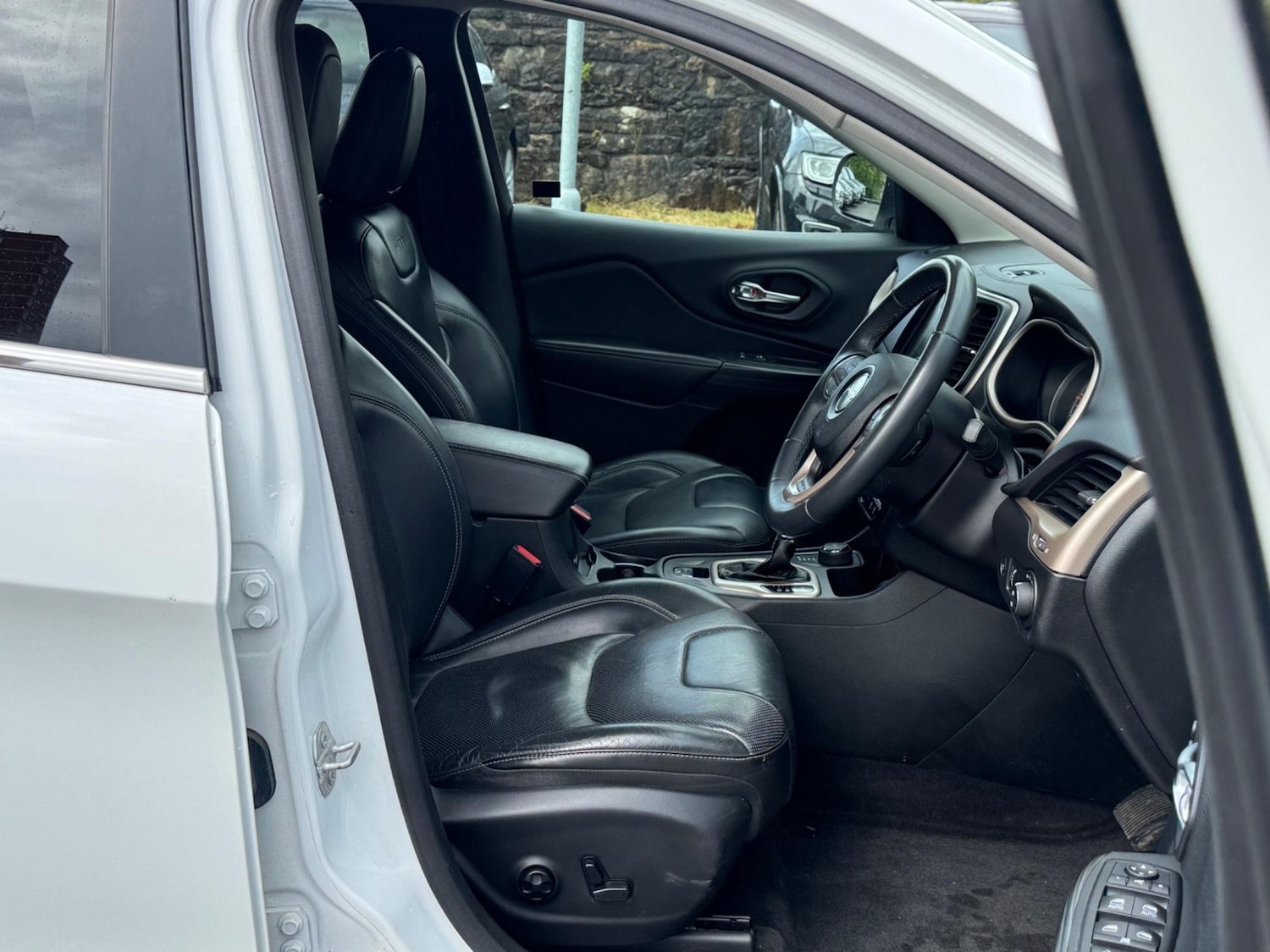 Used Jeep Cherokee 2016 for sale - 76161062: Photo 14