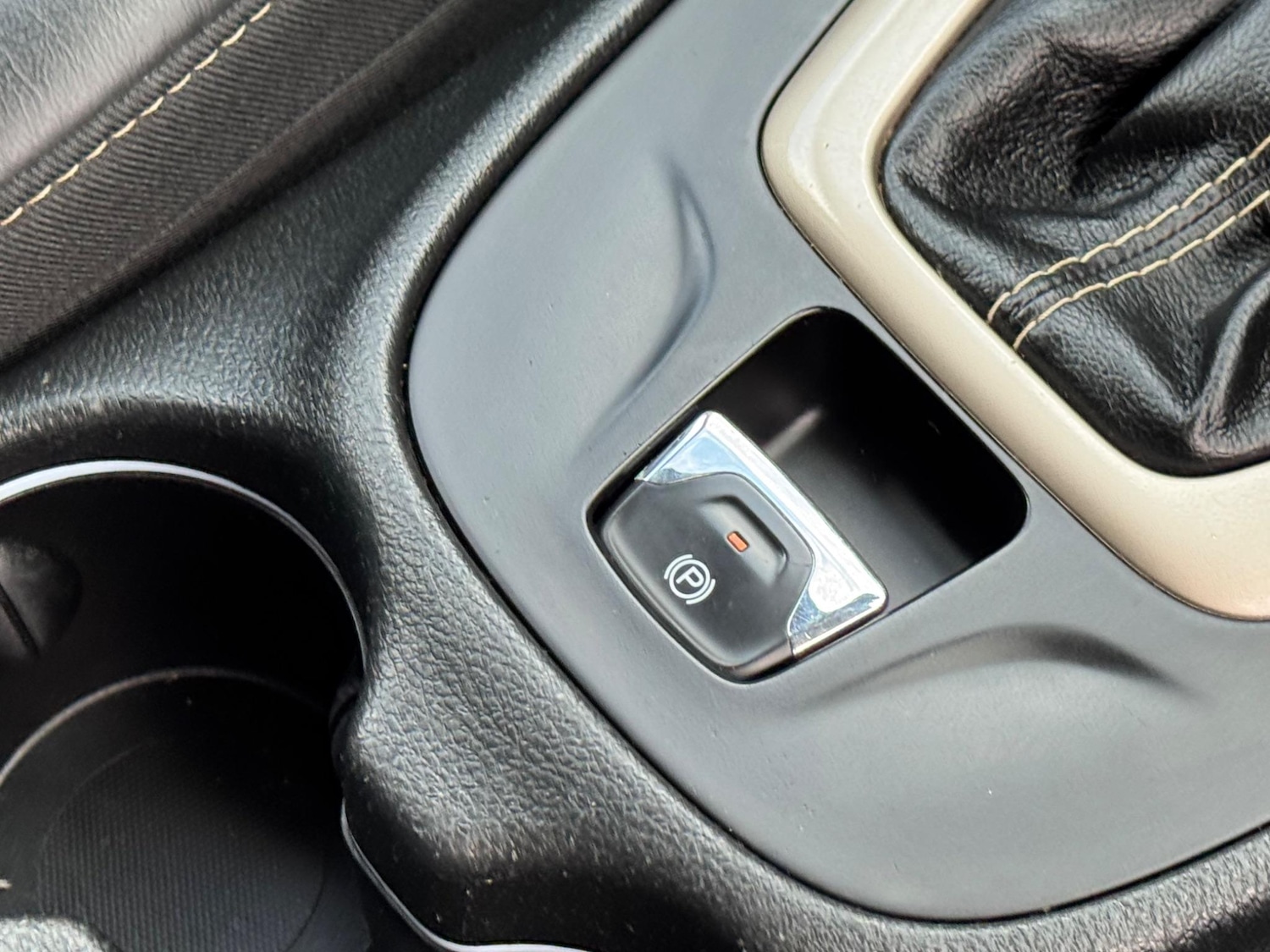 Used Jeep Cherokee 2016 for sale - 76161062: Photo 43