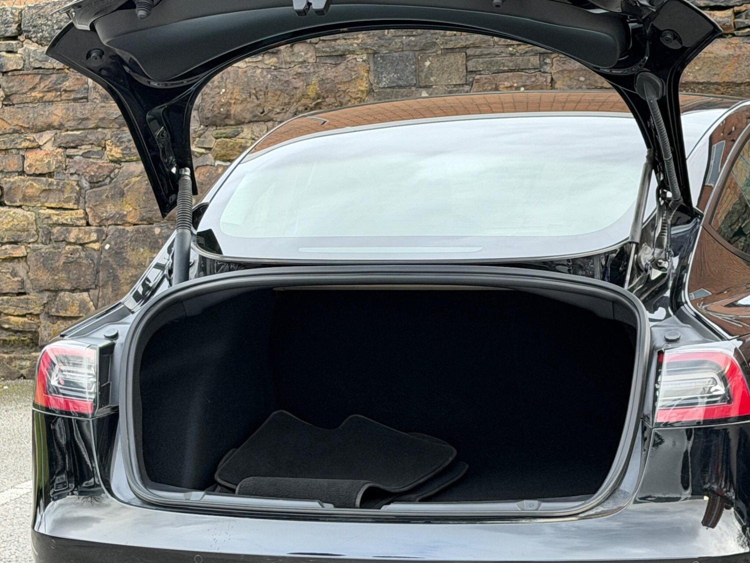 Used Tesla Model 3 2020 for sale - 77710138: Photo 17