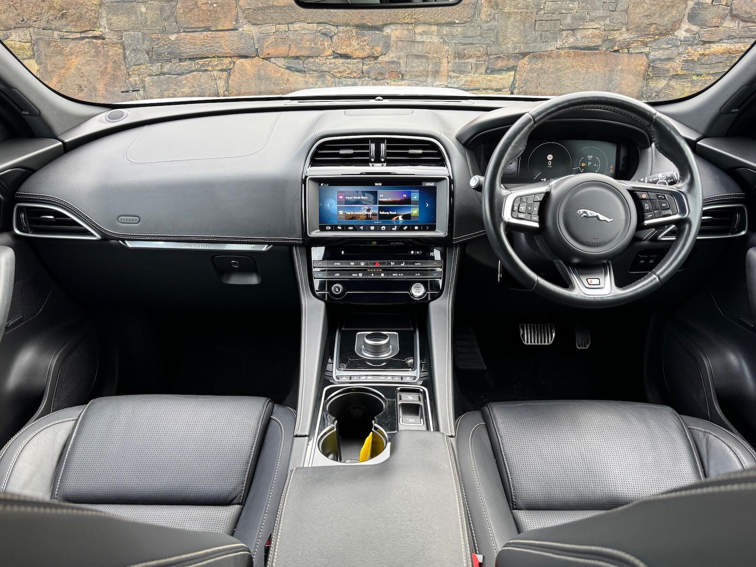 Used Jaguar F-Pace 2017 for sale - 76360963: Photo 10