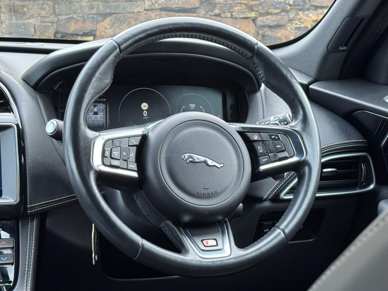 Used Jaguar F-Pace 2017 for sale - 76360963: Photo 23