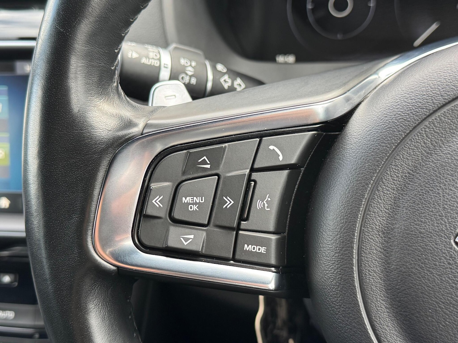 Used Jaguar F-Pace 2017 for sale - 76360963: Photo 27
