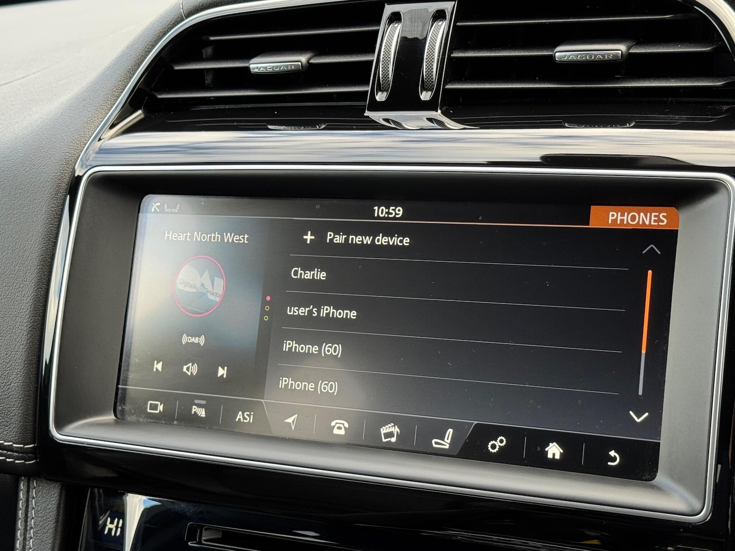 Used Jaguar F-Pace 2017 for sale - 76360963: Photo 35