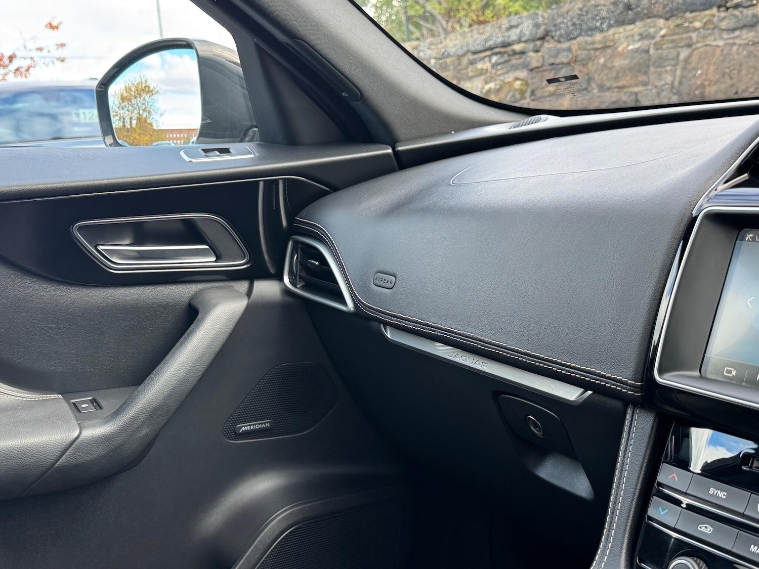 Used Jaguar F-Pace 2017 for sale - 76360963: Photo 44