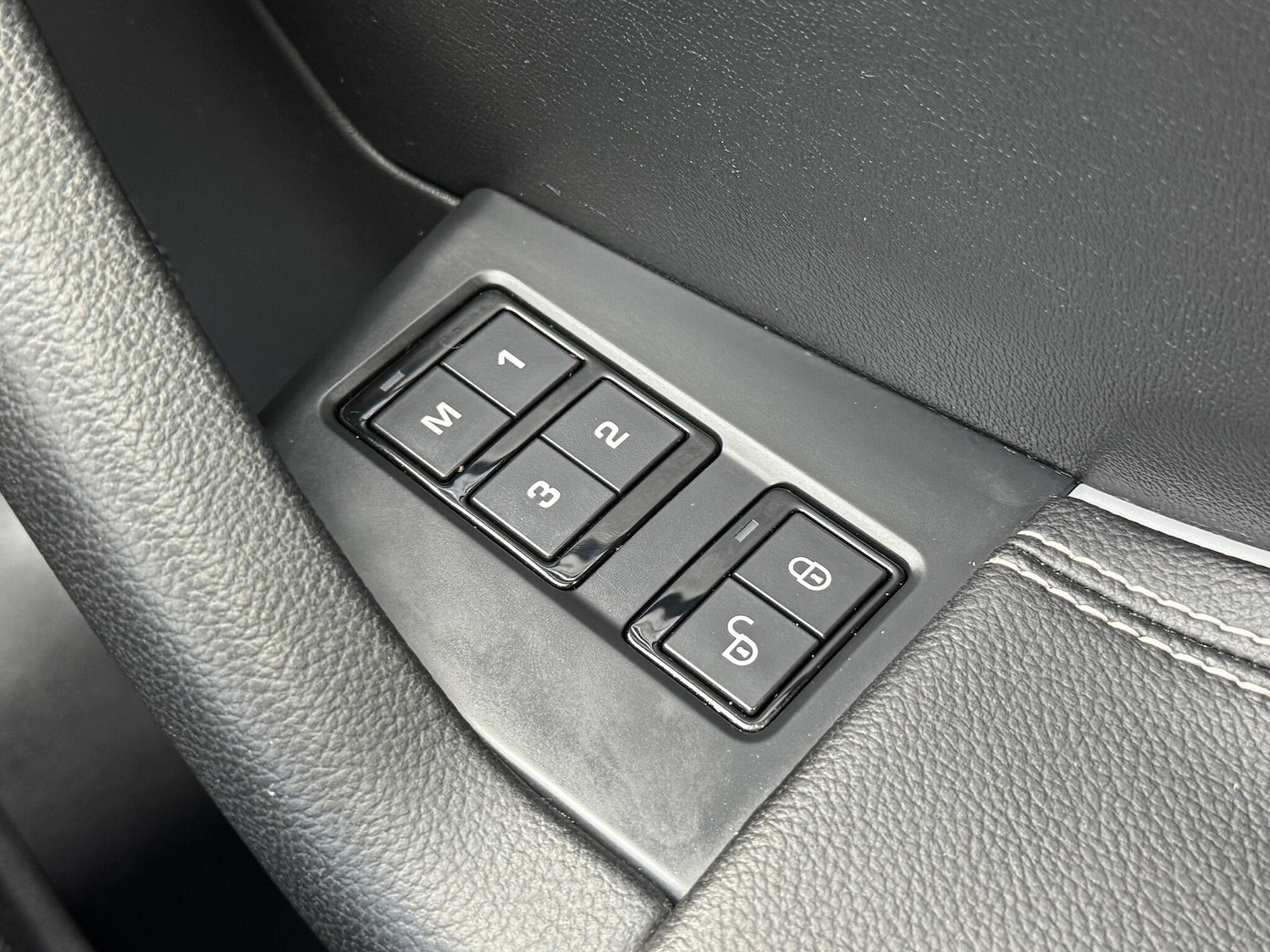 Used Jaguar F-Pace 2017 for sale - 76360963: Photo 47