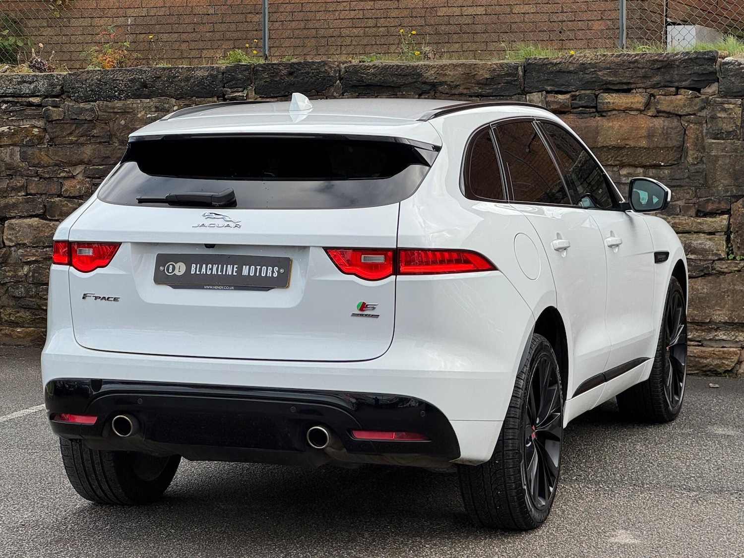 Used Jaguar F-Pace 2017 for sale - 76360963: Photo 7