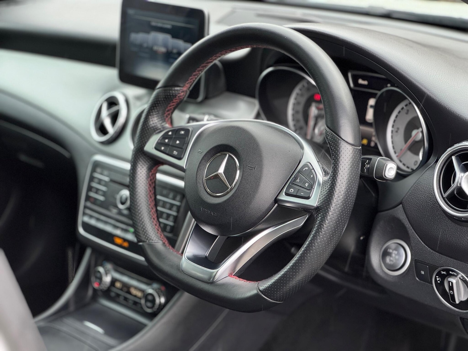 Used Mercedes-Benz GLA 2017 for sale - 76161026: Photo 14