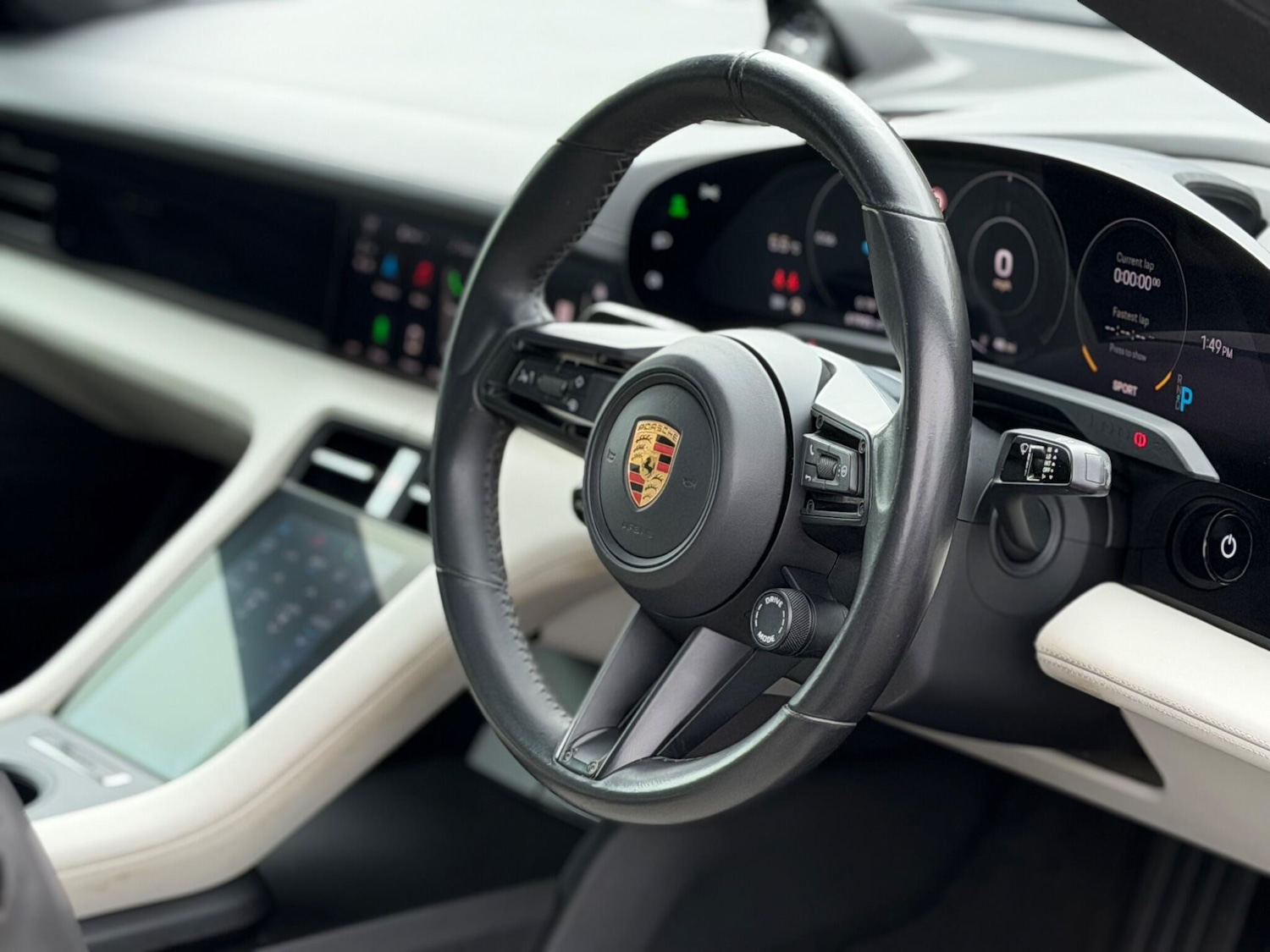 Used Porsche Taycan 2020 for sale - 77358995: Photo 17