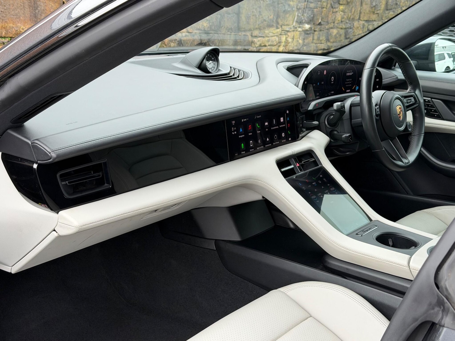 Used Porsche Taycan 2020 for sale - 77358995: Photo 18