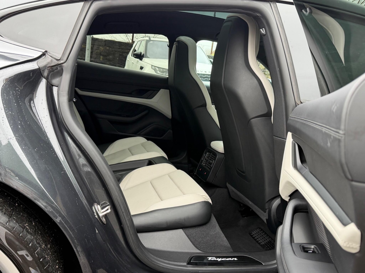 Used Porsche Taycan 2020 for sale - 77358995: Photo 24