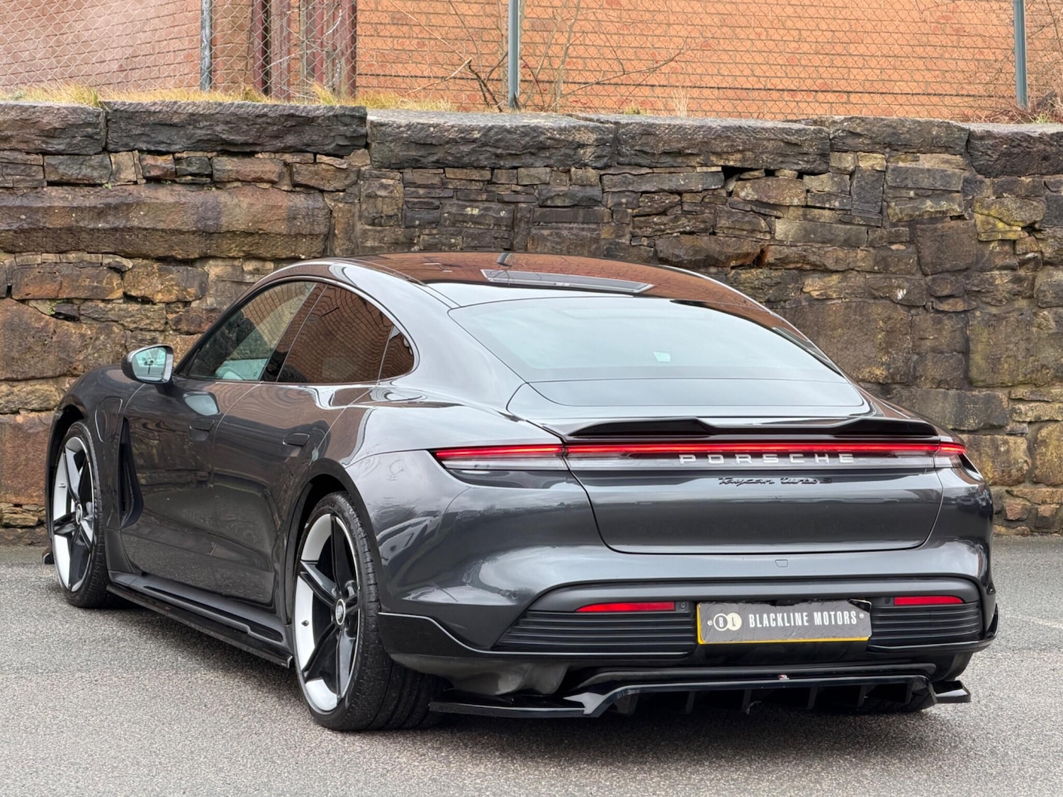 Used Porsche Taycan 2020 for sale - 77358995: Photo 7