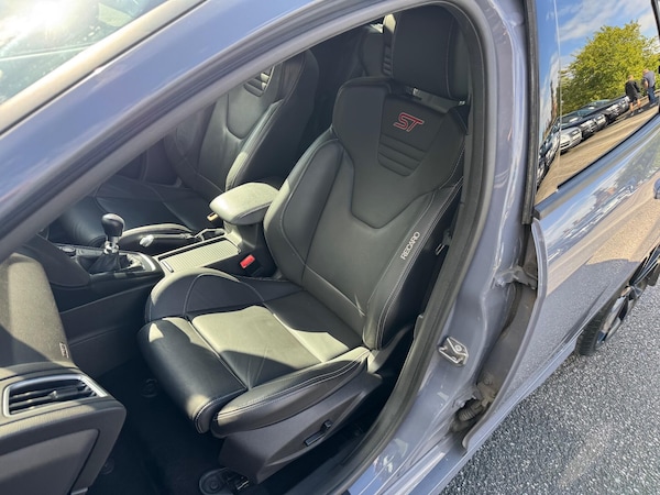 Used Ford Focus 2017 for sale - 76161071: Photo 17