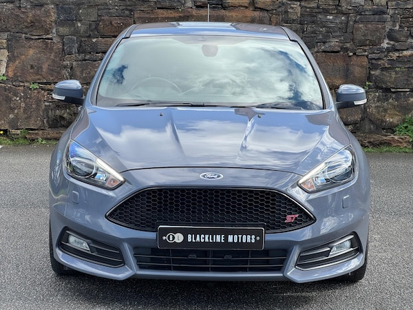 Used Ford Focus 2017 for sale - 76161071: Photo 2