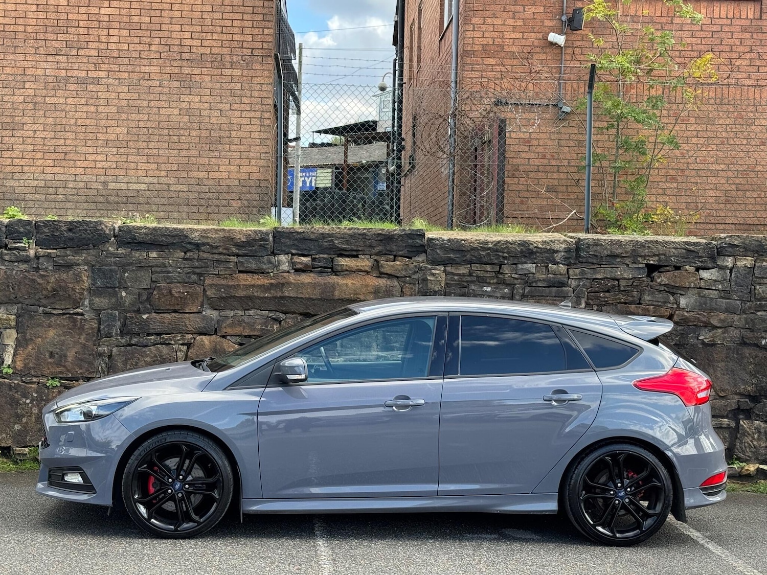 Used Ford Focus 2017 for sale - 76161071: Photo 4