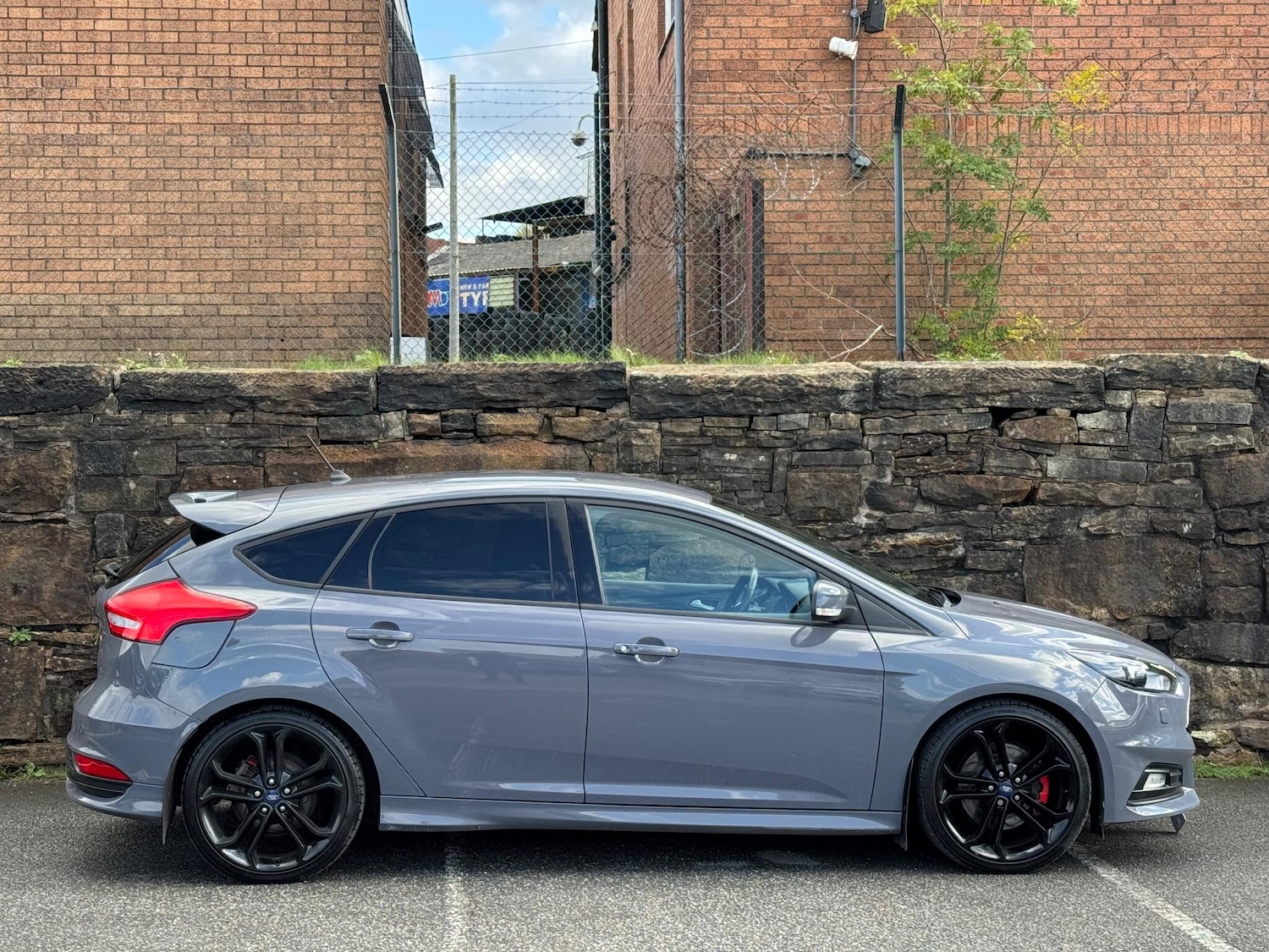 Used Ford Focus 2017 for sale - 76161071: Photo 8