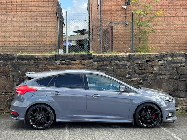 Used Ford Focus 2017 for sale - 76161071: Photo 8