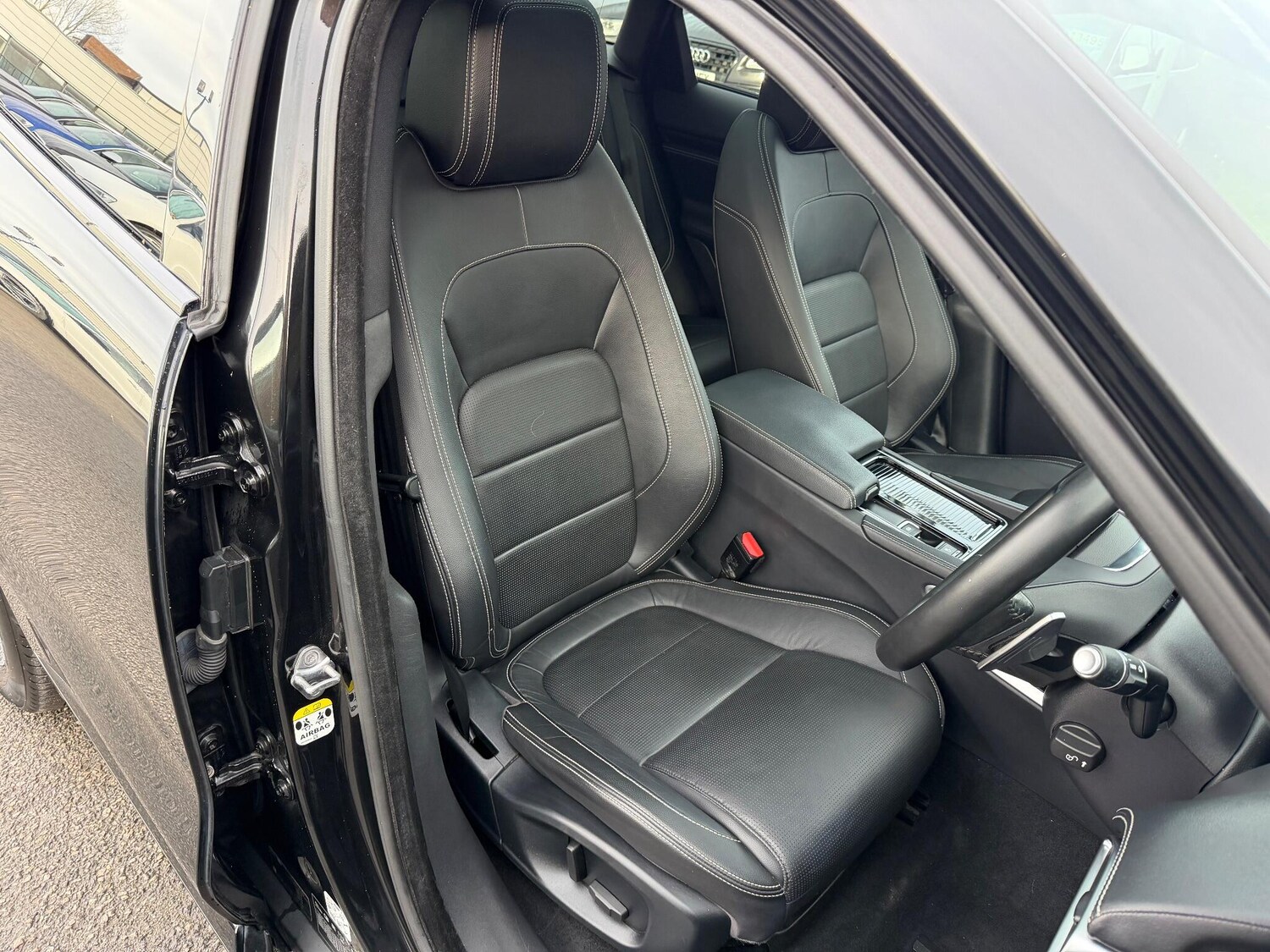 Used Jaguar F-Pace 2017 for sale - 76349364: Photo 17