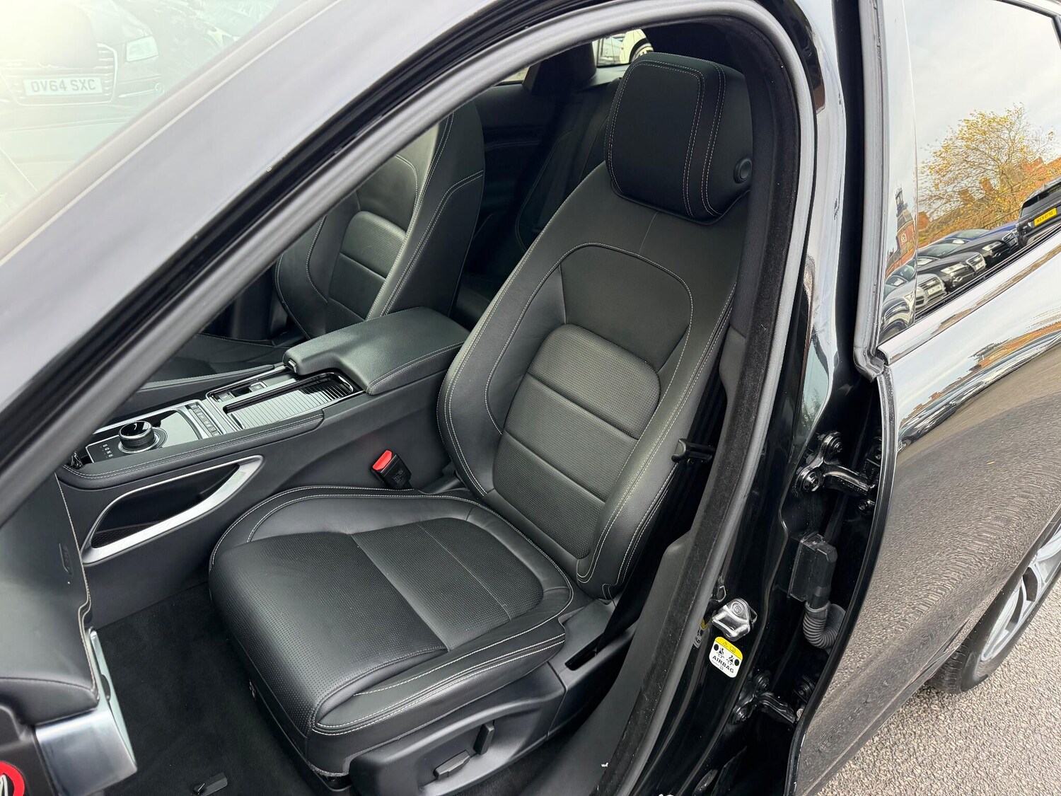 Used Jaguar F-Pace 2017 for sale - 76349364: Photo 18