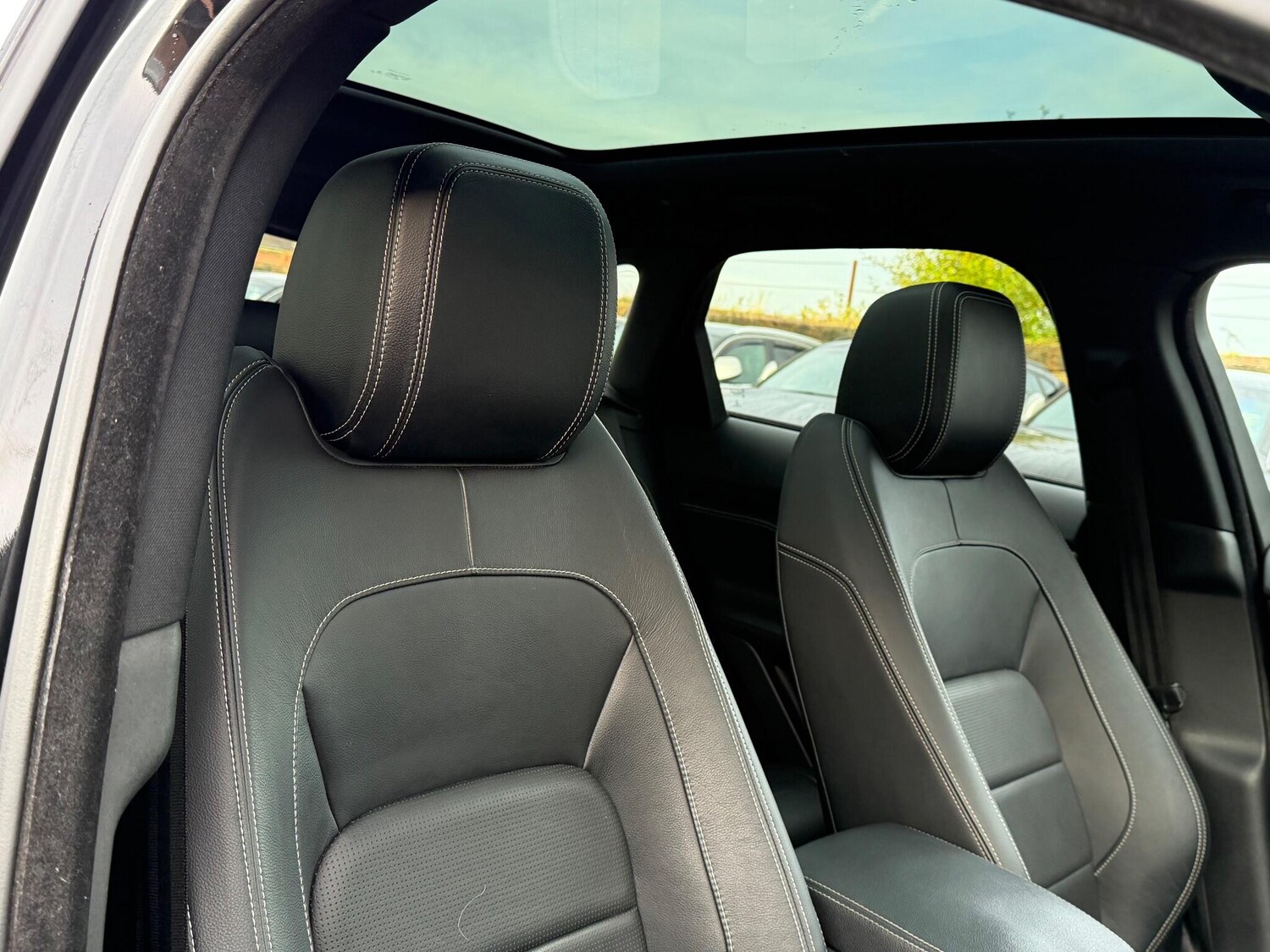 Used Jaguar F-Pace 2017 for sale - 76349364: Photo 19