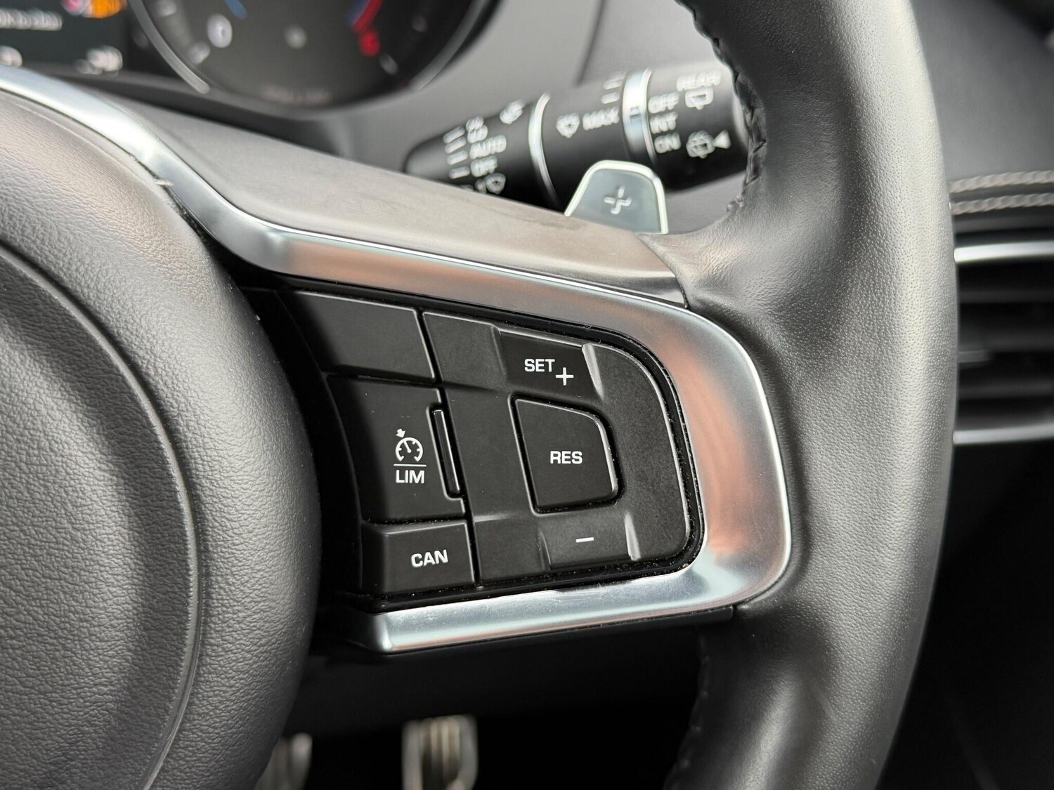 Used Jaguar F-Pace 2017 for sale - 76349364: Photo 27