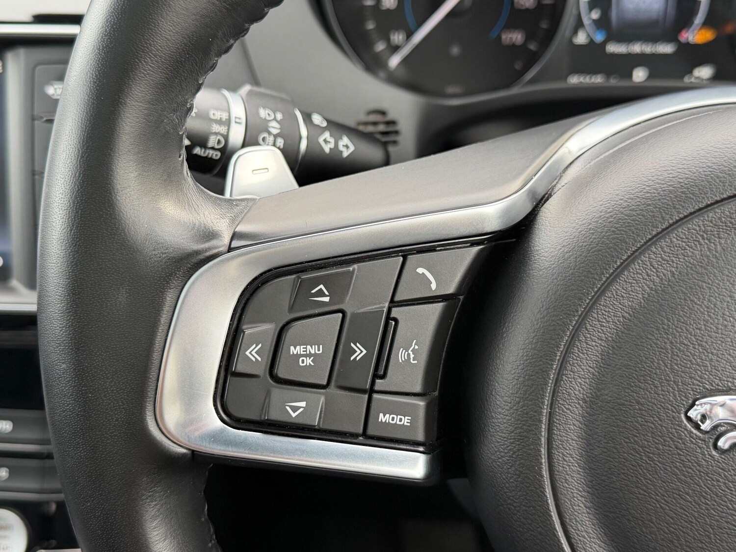 Used Jaguar F-Pace 2017 for sale - 76349364: Photo 28