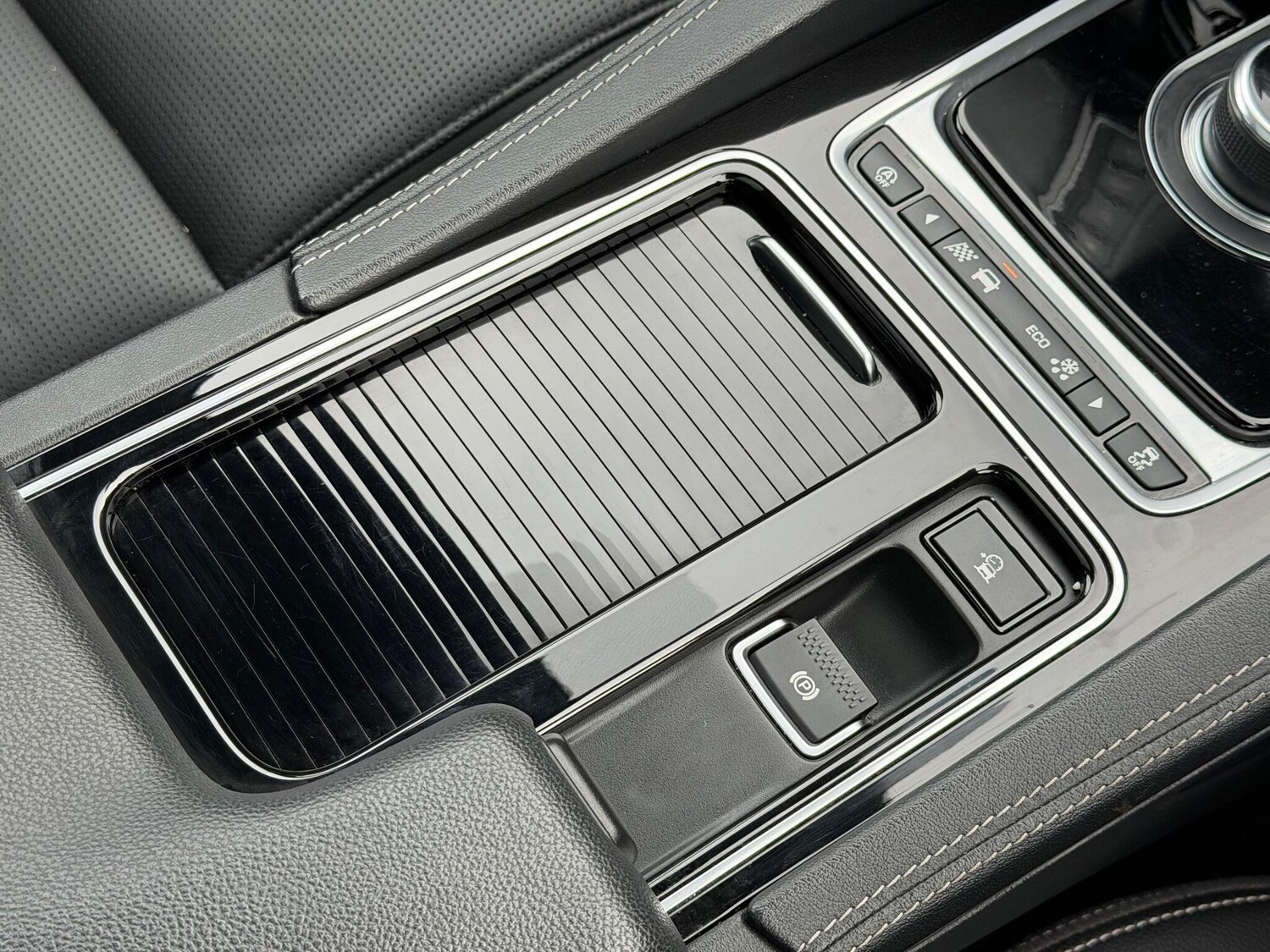 Used Jaguar F-Pace 2017 for sale - 76349364: Photo 36