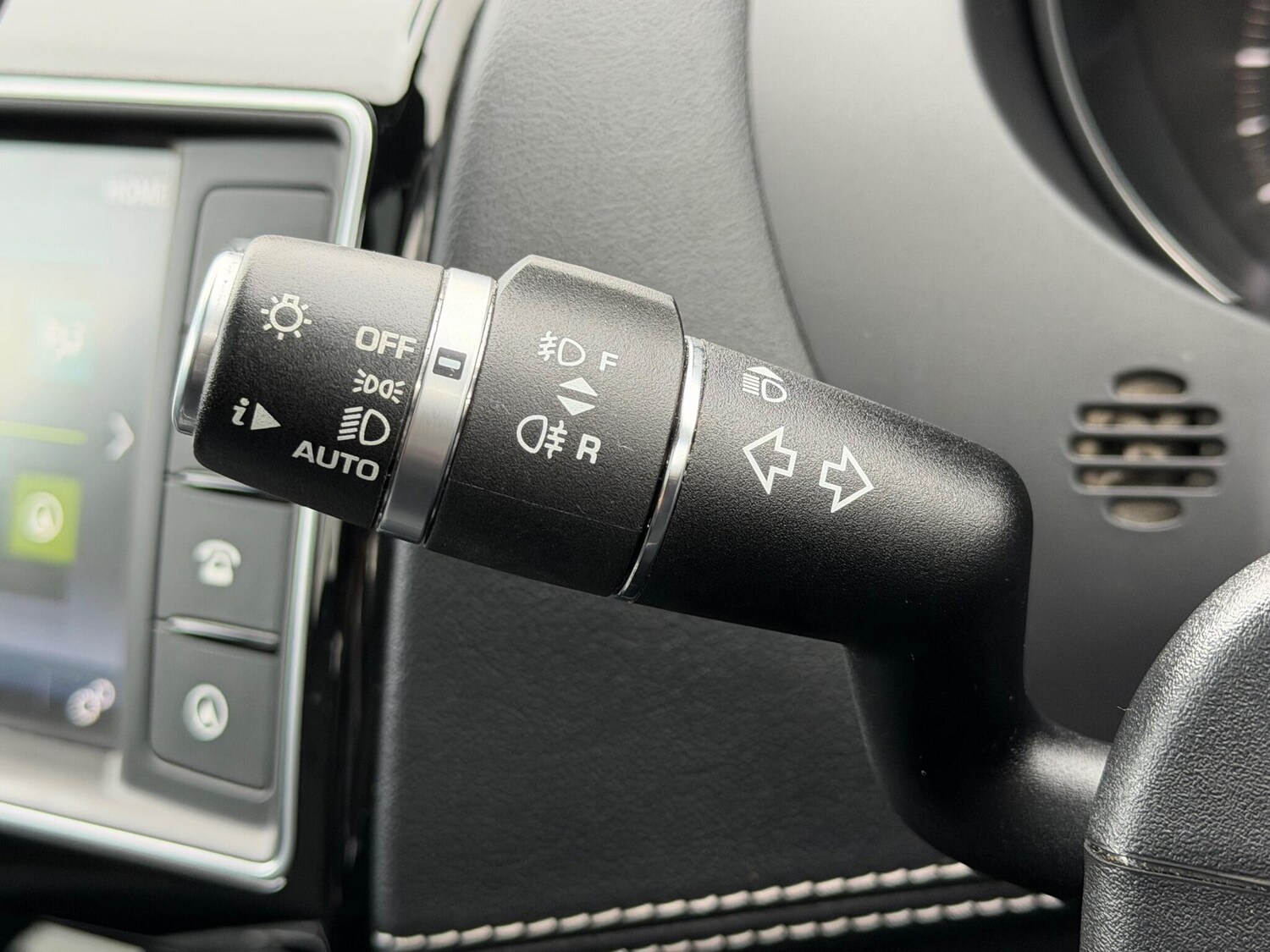 Used Jaguar F-Pace 2017 for sale - 76349364: Photo 52