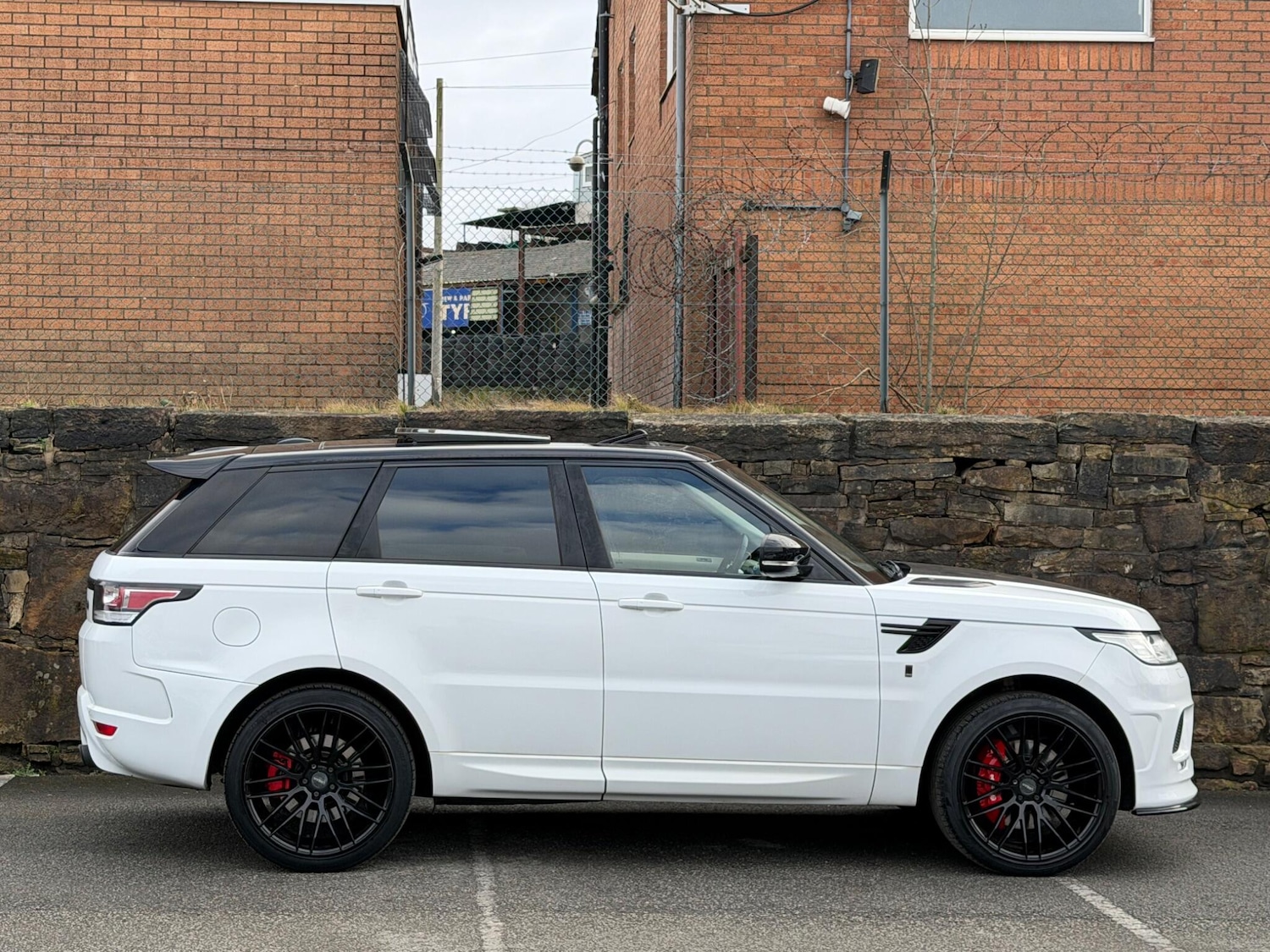 Used Land Rover Range Rover Sport 2014 for sale - 77646598: Photo 8