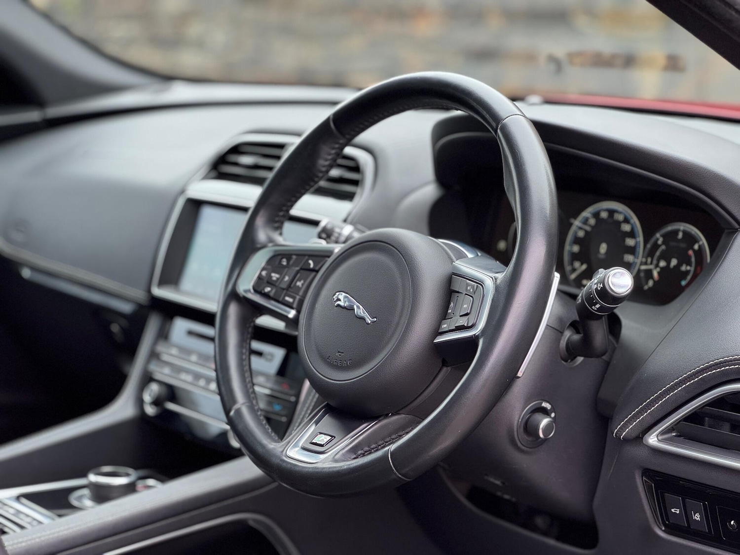 Used Jaguar F-Pace 2017 for sale - 76161072: Photo 12