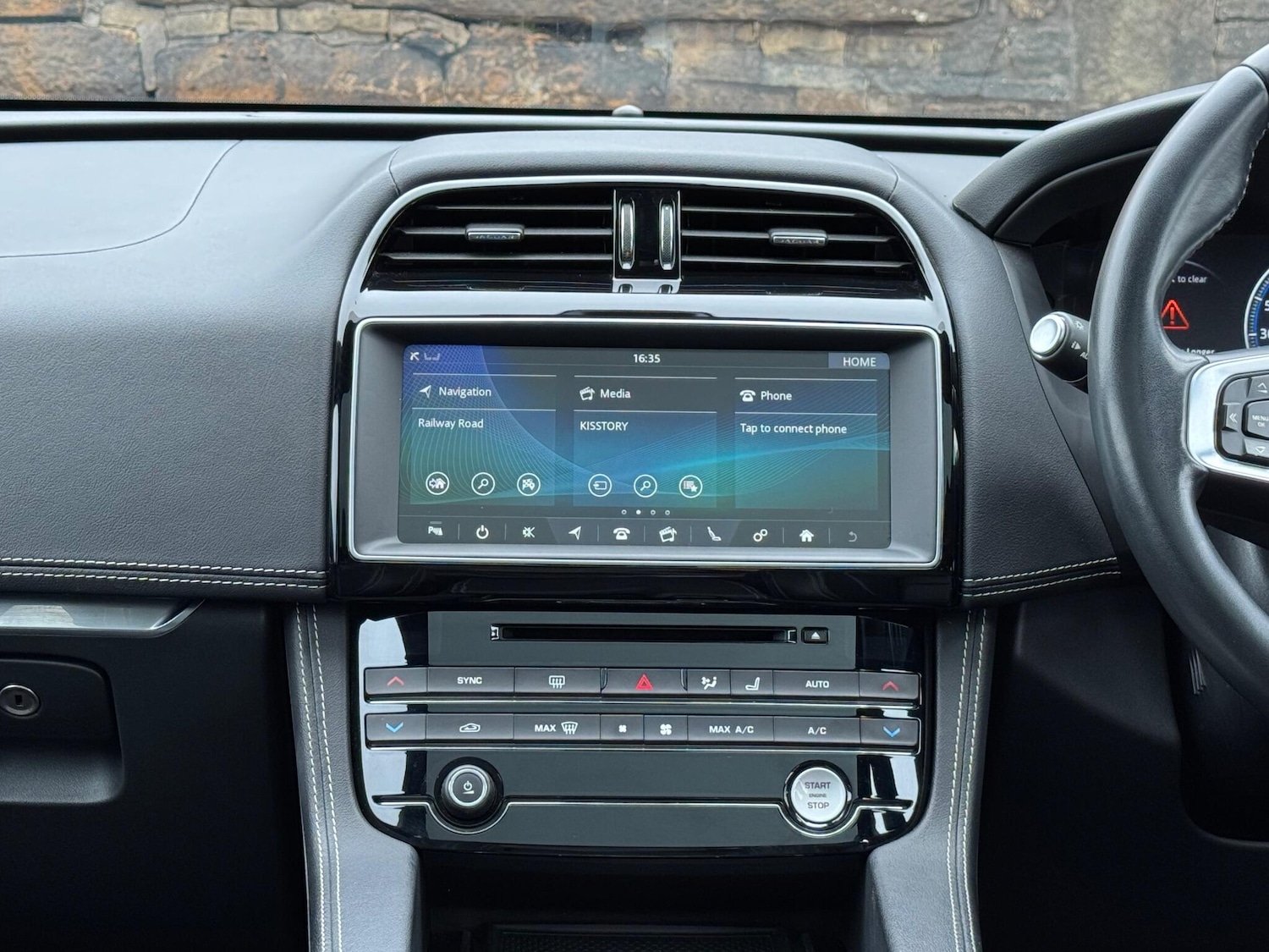 Used Jaguar F-Pace 2017 for sale - 76161072: Photo 28