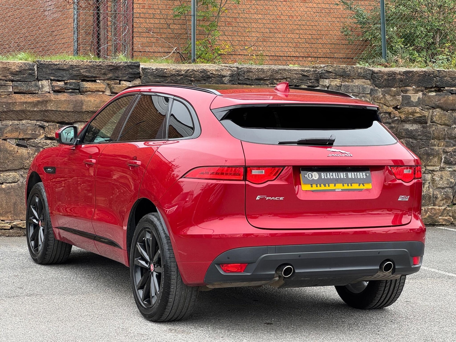Used Jaguar F-Pace 2017 for sale - 76161072: Photo 5
