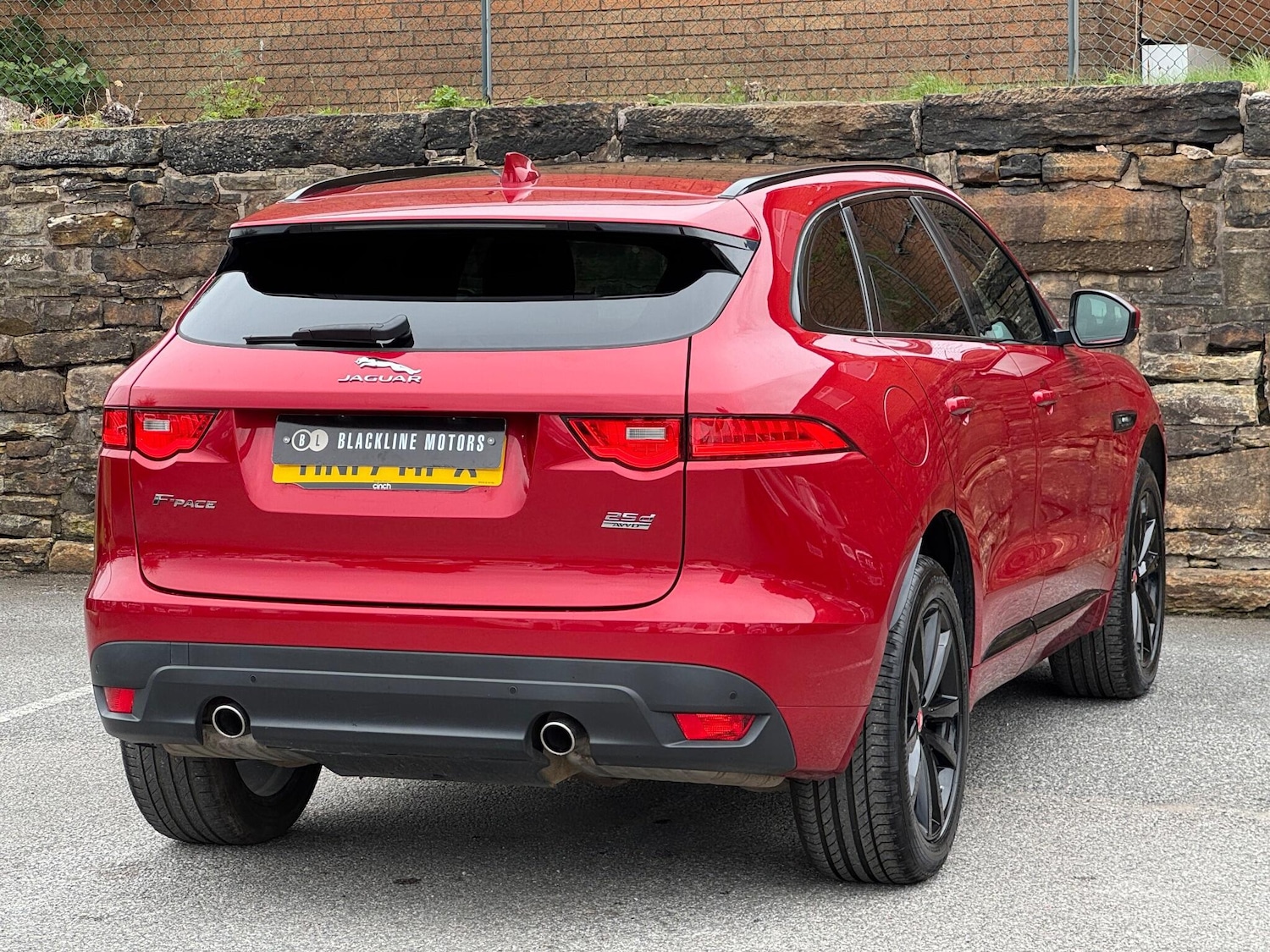 Used Jaguar F-Pace 2017 for sale - 76161072: Photo 7