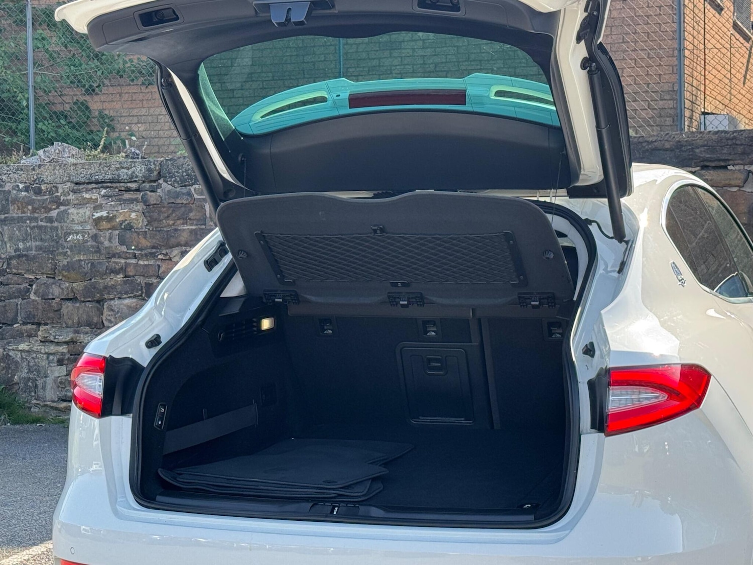 Used Maserati Levante 2016 for sale - 76987998: Photo 21