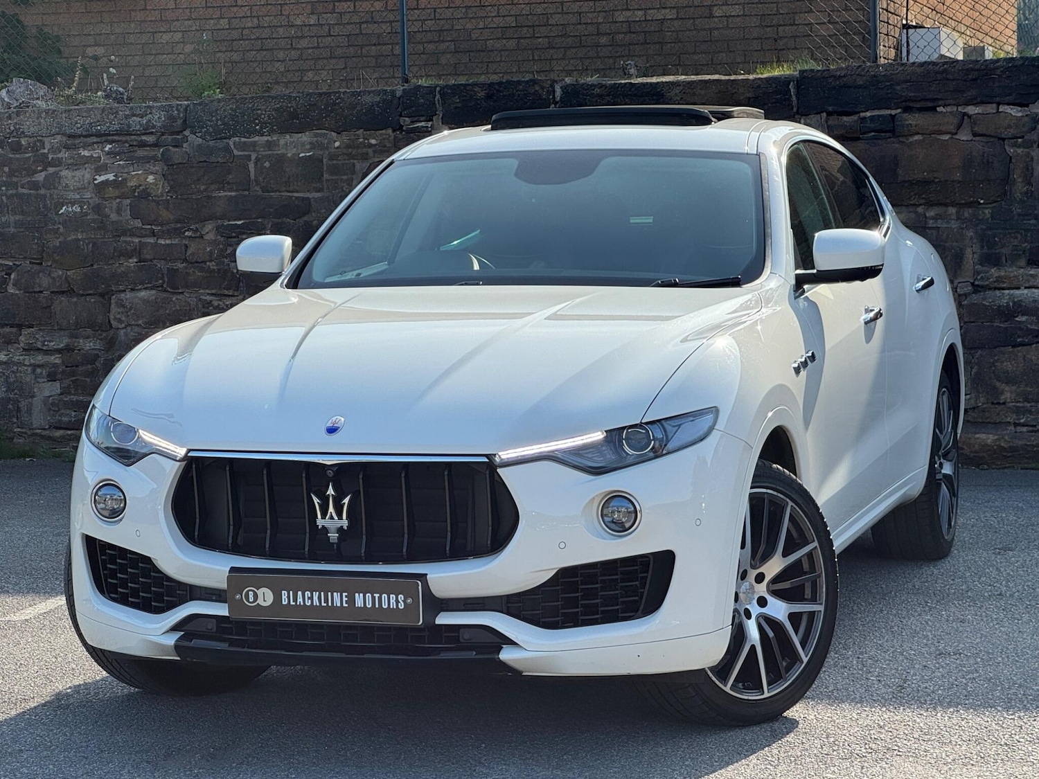 Used Maserati Levante 2016 for sale - 76987998: Photo 3