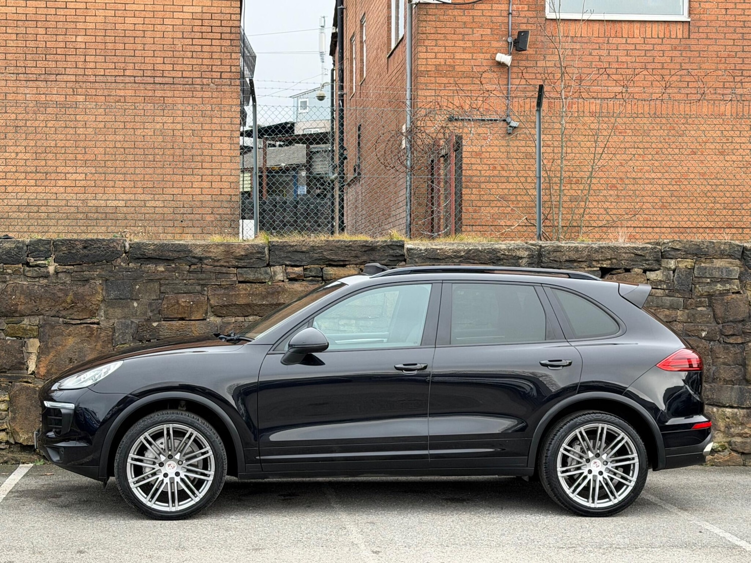 Used Porsche Cayenne 2014 for sale - 77254969: Photo 4