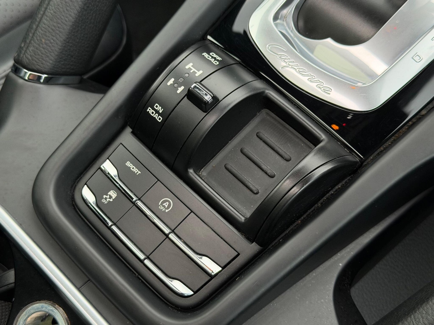 Used Porsche Cayenne 2014 for sale - 77254969: Photo 40