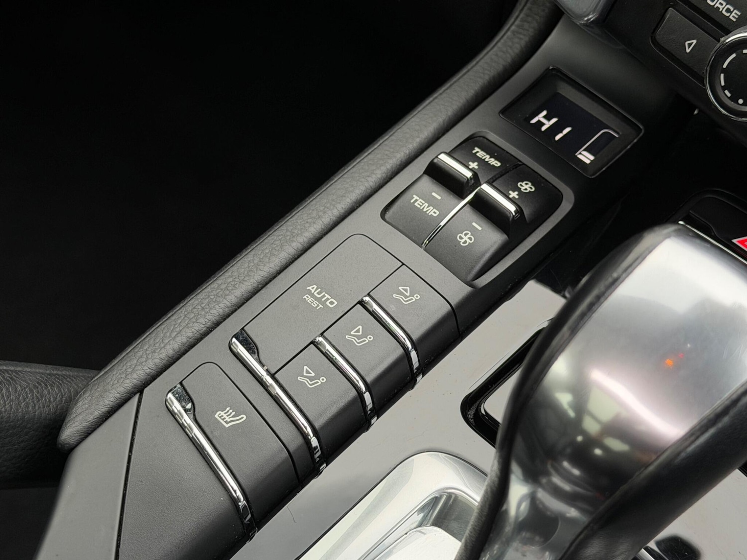 Used Porsche Cayenne 2014 for sale - 77254969: Photo 41