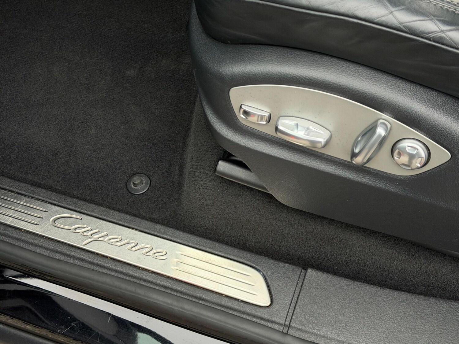 Used Porsche Cayenne 2014 for sale - 77254969: Photo 47